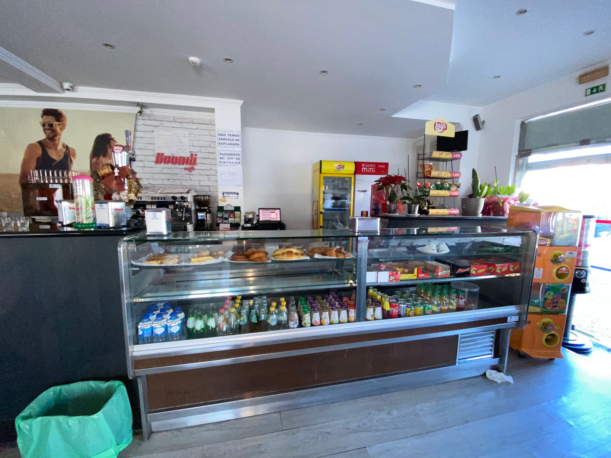 Estabelecimento comercial, Pinhal Frades