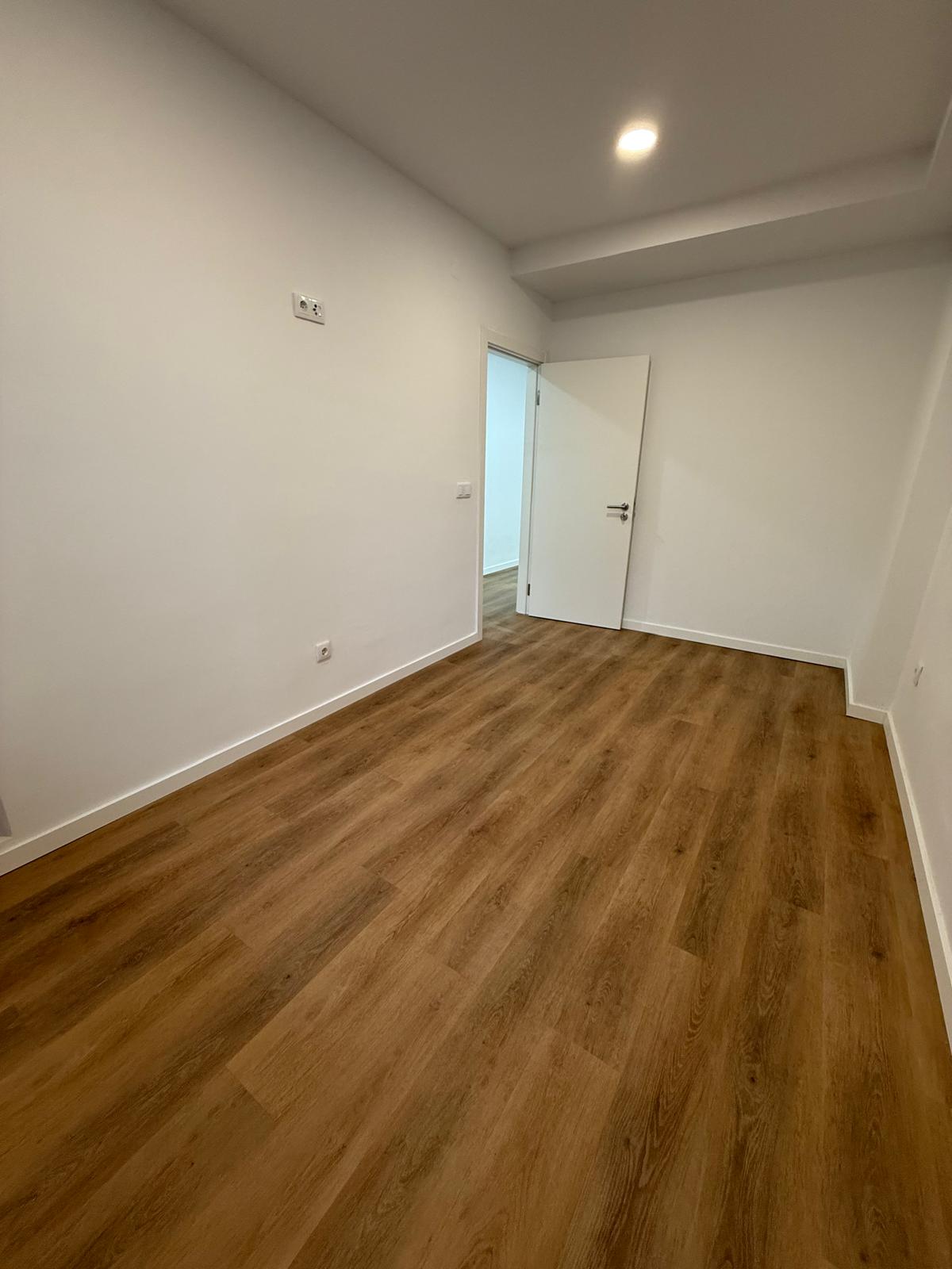 APARTAMENTO T1+1 TOTALMENTE REMODELADO